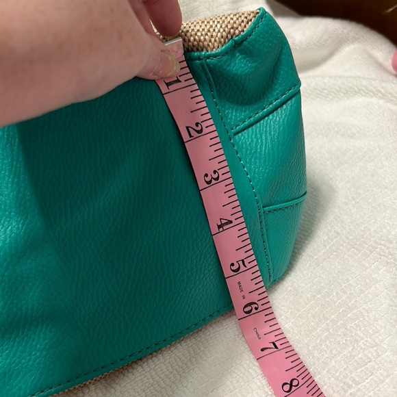 Apt. 9 Turquoise and Straw Colored Purse. - Picture 8 of 9